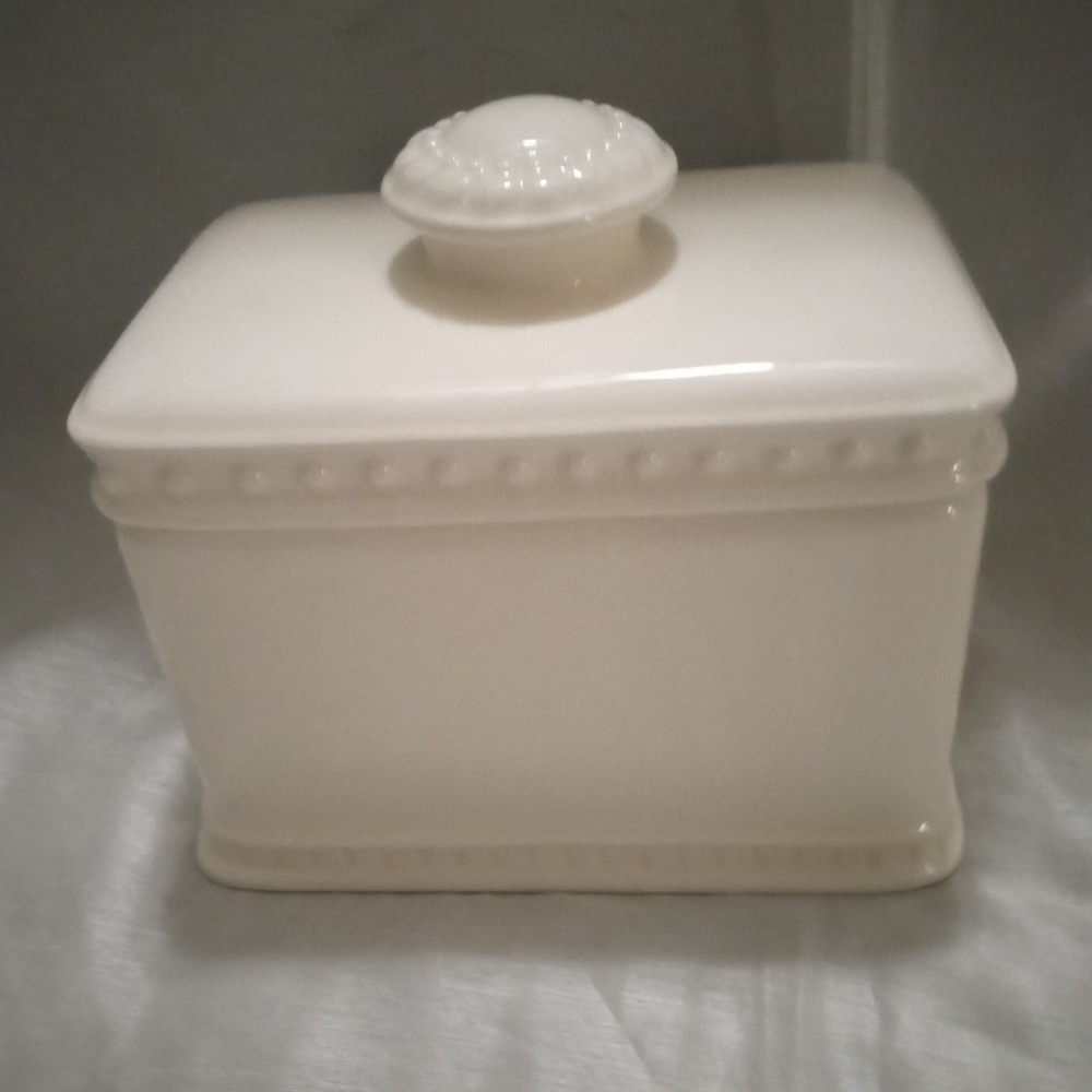 Creative Memories Cream Ceramic Box